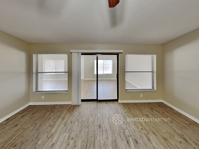 Foto del edificio - 1013 Sabal Grove Dr