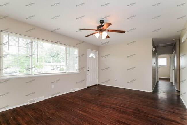 Building Photo - 2280 Pheasant Dr