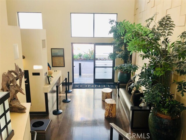 Building Photo - 402 Rockefeller