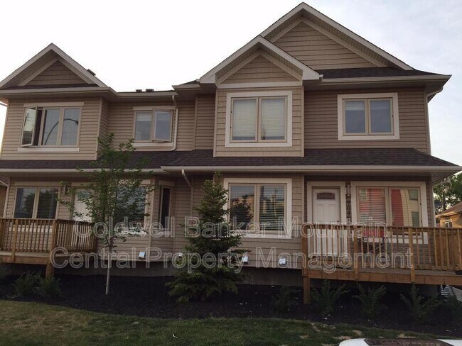 Photo du bâtiment - 9648-9106 106 Ave NW