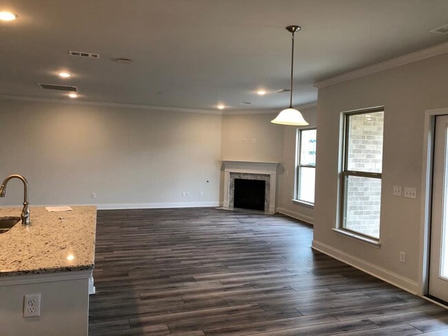 Building Photo - 3027 Gari Baldi Way