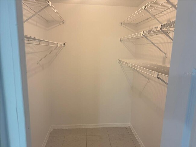 Foto del edificio - 444 Ball Ct