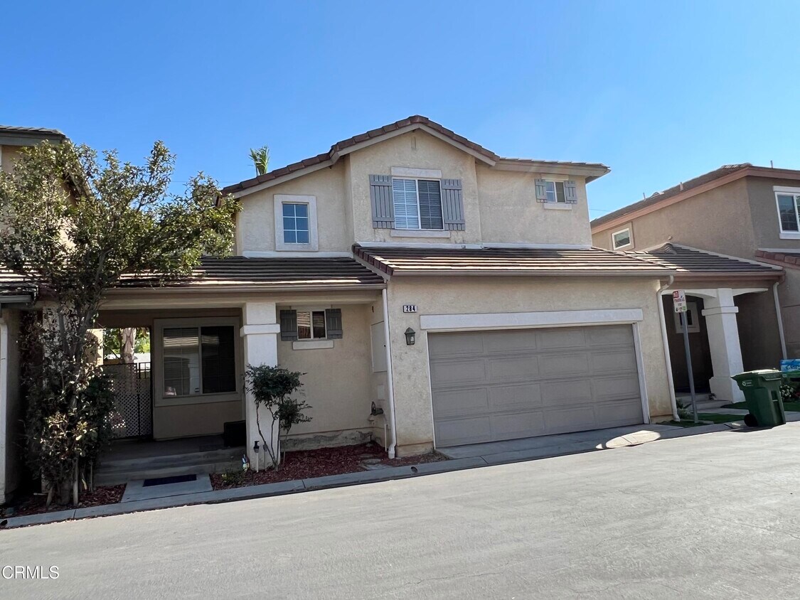 284 Edgemire Ln, Simi Valley, CA 93065 Townhouse for Rent in Simi