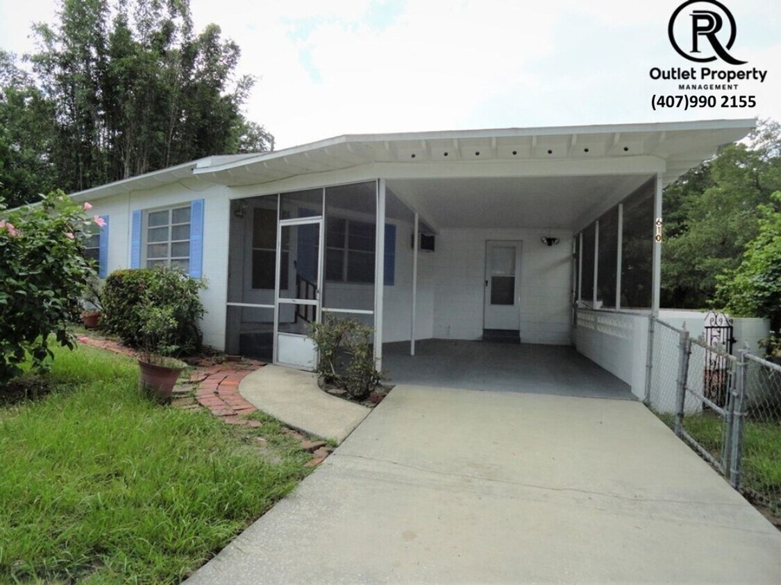 Primary Photo - This Beautiful 2 Bedroom 1 Bath Duplex ***...