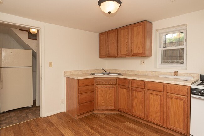 Foto del edificio - 1722 N Kimball Ave