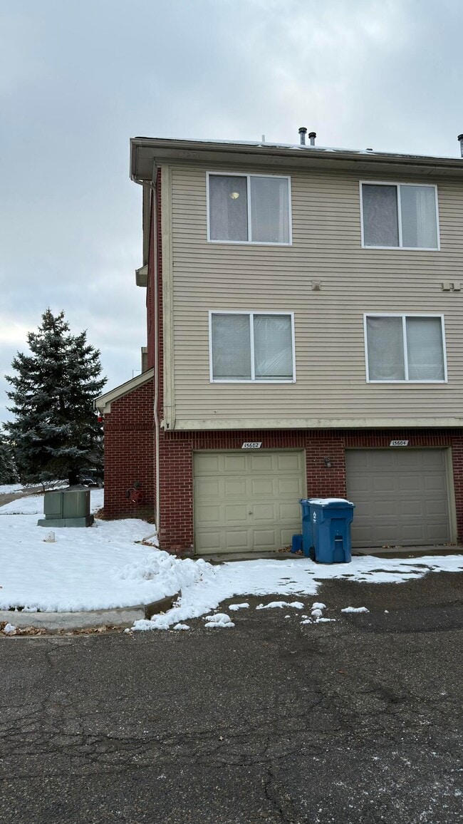 Building Photo - 15602 Stone Crossing Dr