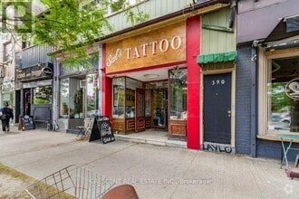 Building Photo - 390-390 College St