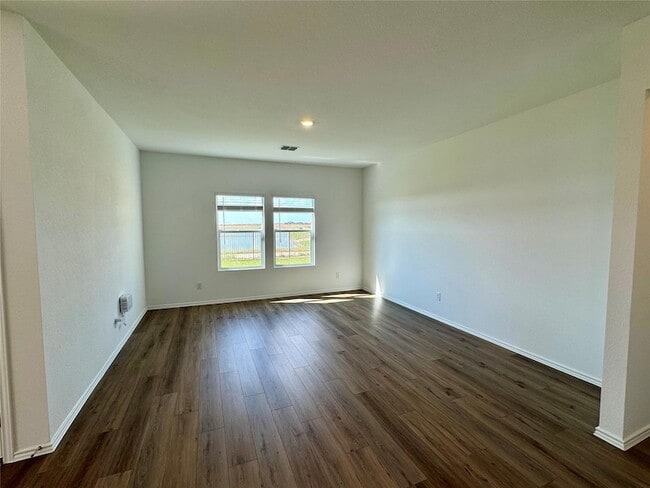 Foto del edificio - 134 Agua Azul Bnd