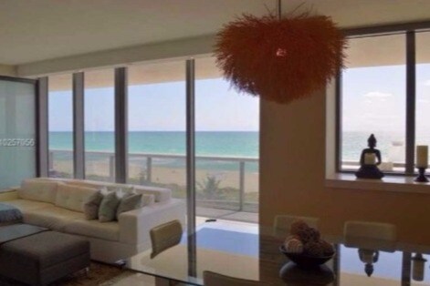 Primary Photo - 5875 Collins Ave