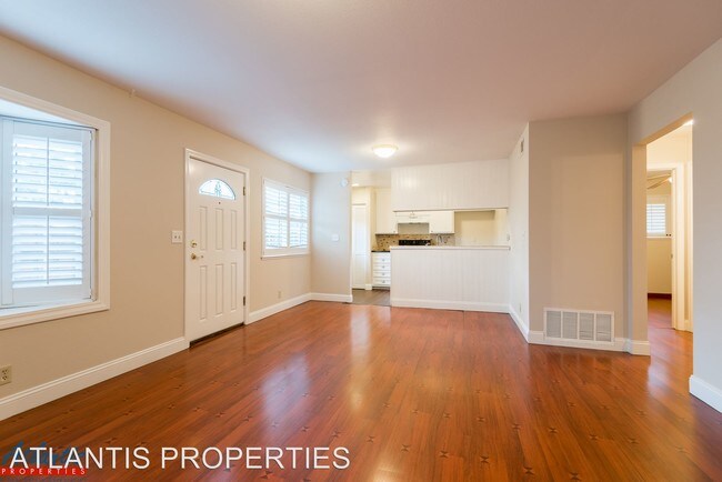 Foto del edificio - 5663 Calmor Ave