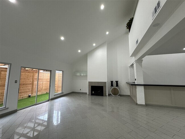 Foto del edificio - 16 Alpine Ct