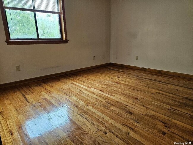 Building Photo - 135-35 Lefferts Blvd