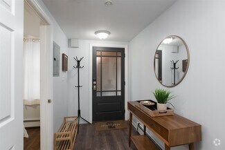 Building Photo - 281 Pavonia Ave