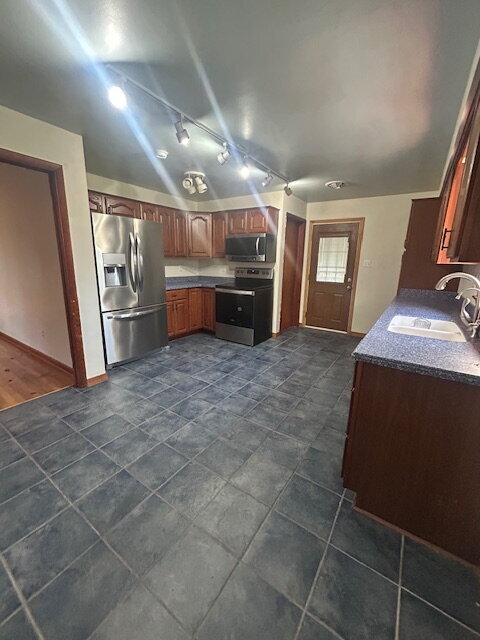 Foto del edificio - "Charming 3-Bed Retreat on Kendrick Ford Road - Cozy 814 Sq Ft in Front Royal!"