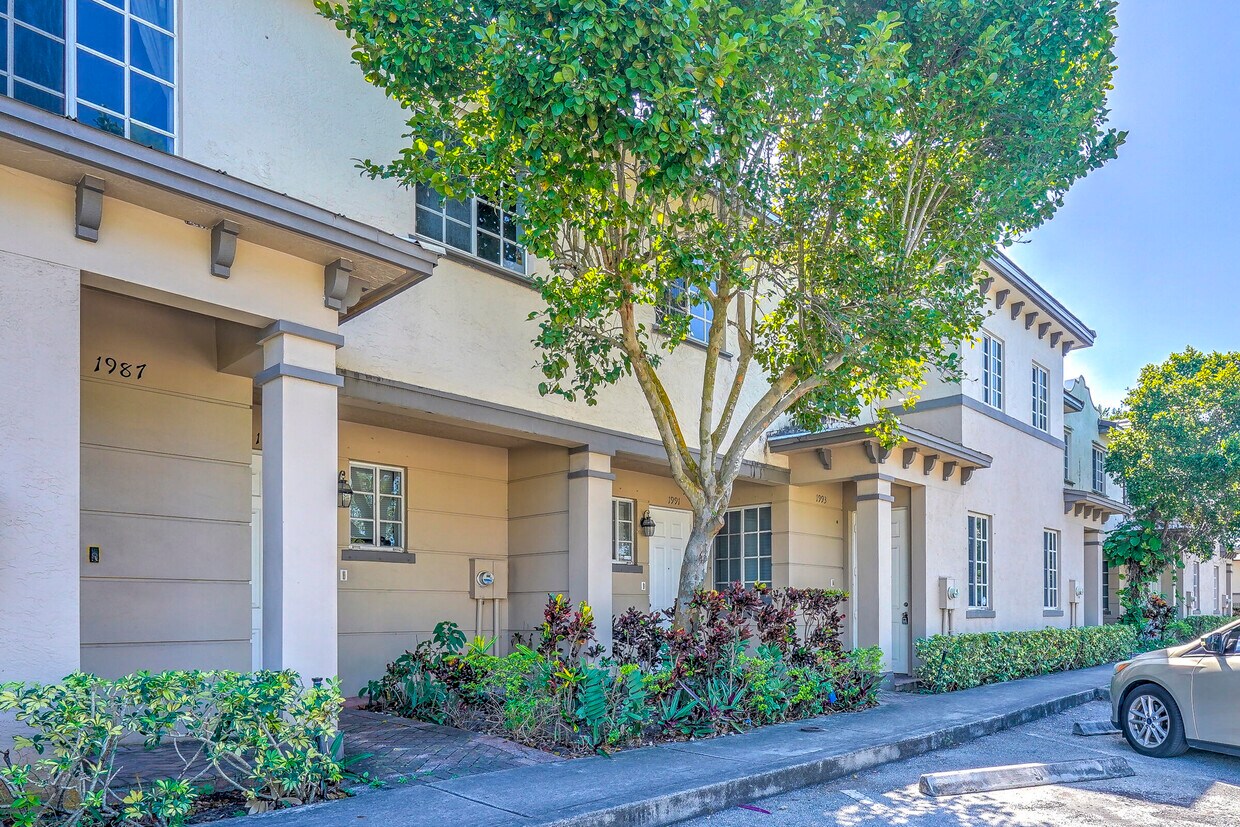 Foto principal - 1993 Marsh Harbor Dr
