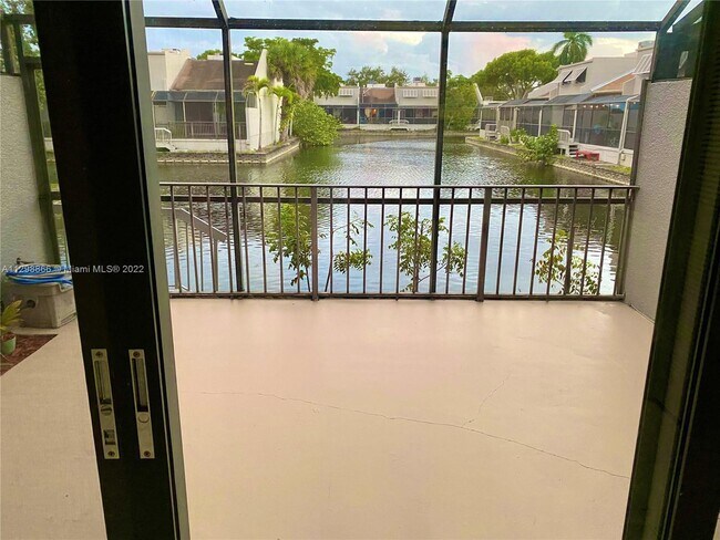 Foto del edificio - 11330 NW 15th Ct