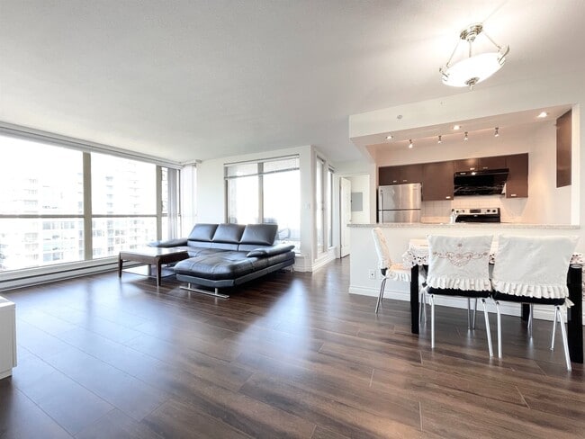 Photo du bâtiment - 6191 Buswell St