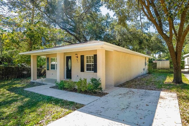 Building Photo - 241 Cantio Ave