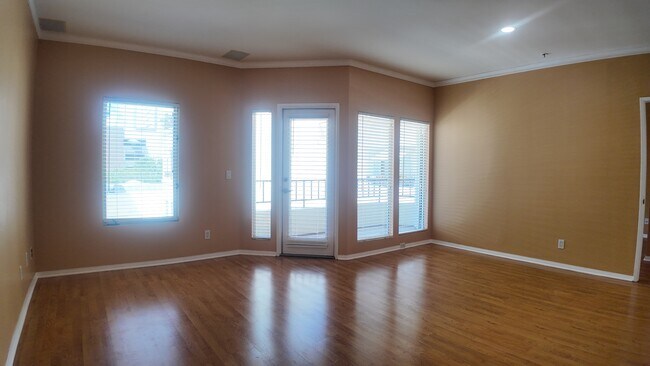 Foto del edificio - 655 Columbia St