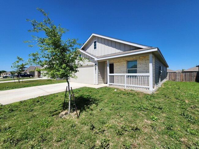 Foto del edificio - 3/2/2 in Heather Glen / Fridge Included / Fenced in Back Yard / CISD