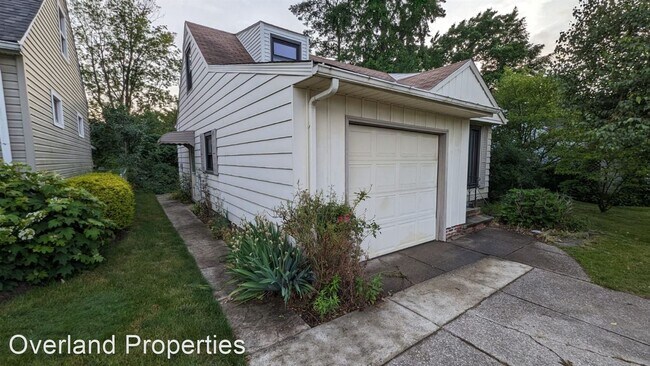 Foto del edificio - 3 br, 1 bath House - 2148 Green Ridge Dr