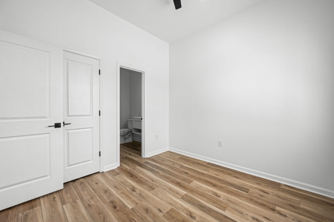 Building Photo - 211 Indigo Ln