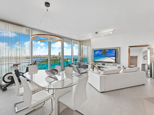 Building Photo - 10295 Collins Ave