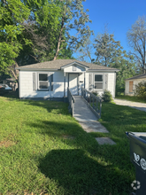 Building Photo - 3821 Homan Ave