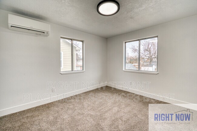 Building Photo - 918 N 32nd St