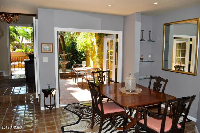 Foto del edificio - 7330 E Palo Verde Dr