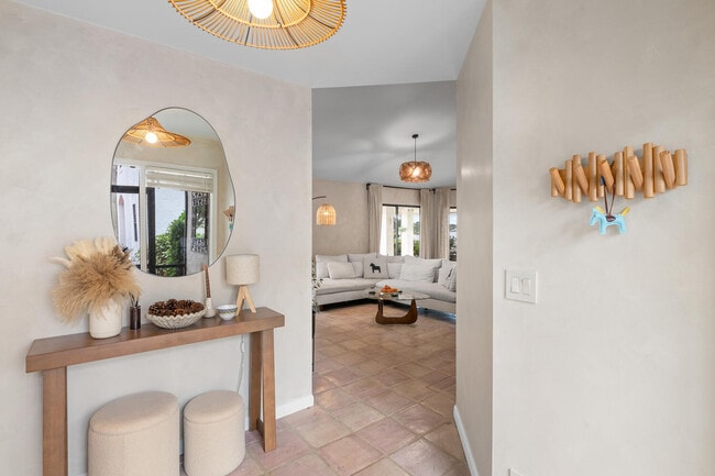 Foto del edificio - 12541 Shoreside Ln