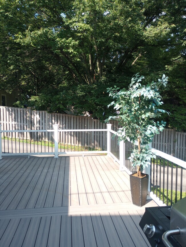 Foto del edificio - 380 W Rose Tree Rd