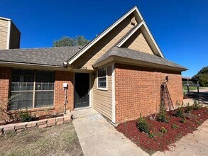 Building Photo - 3404-3404 Timberline Dr