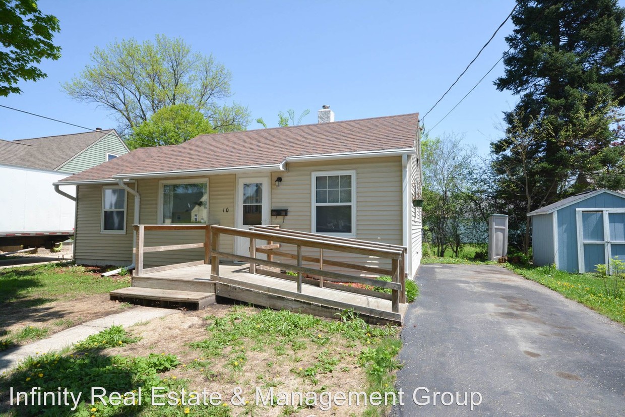 Foto principal - 1 br, 1 bath House - 10 13th Ave NE