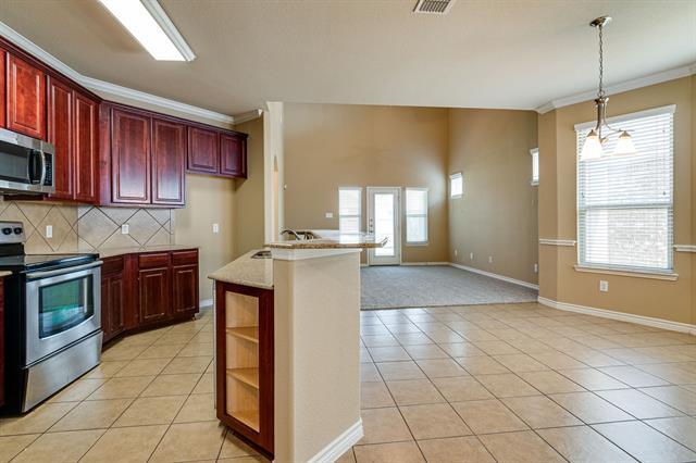 Building Photo - 12105 Walden Wood Dr