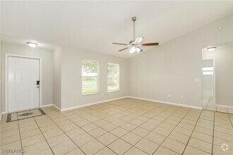 Building Photo - 1202 NE 14th Pl