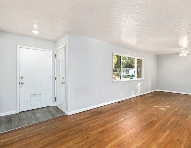 Foto del edificio - Charming 3 Bedroom / 2 Bath Home Near City Park – Fort Collins