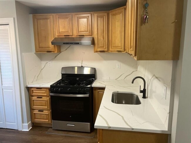 Building Photo - 434 W SIDE Ave