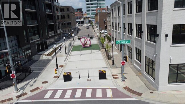 Building Photo - 60 Charles St W