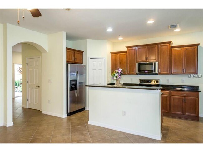Building Photo - 7942 Moonstone Dr