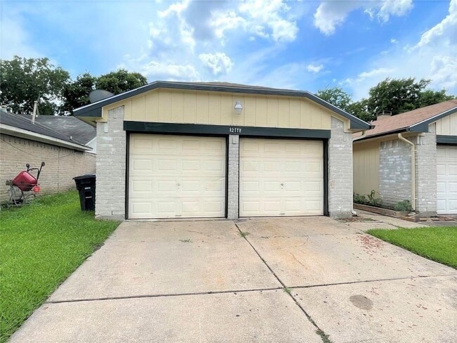 Building Photo - 12117 Tambourine Dr