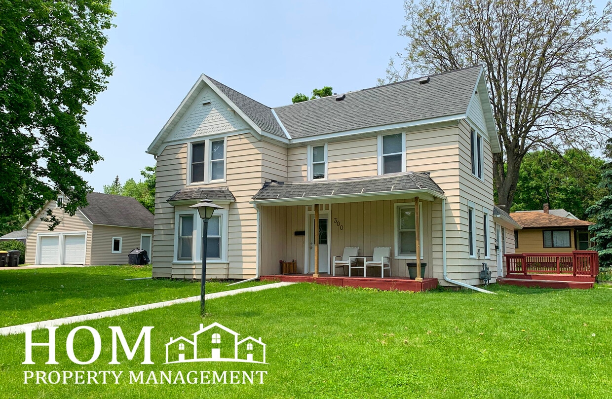 Photo - 300 Jefferson Ave (Saint Peter, MN)