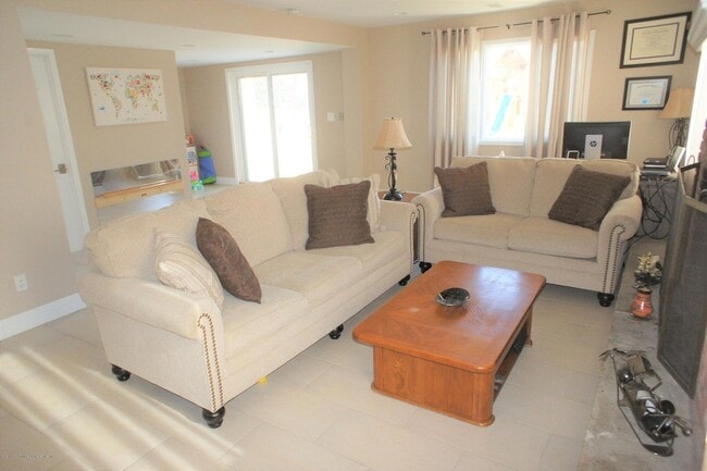 Building Photo - 43 Toddy Ave