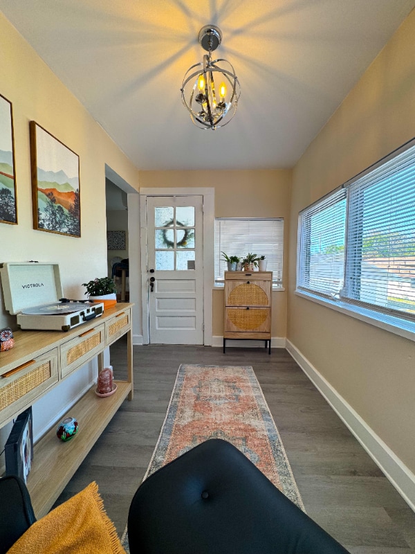 Building Photo - 1-25th 1/2 2nd St N