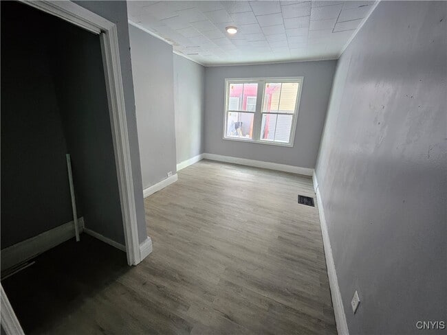 Foto del edificio - 117 Landon Ave