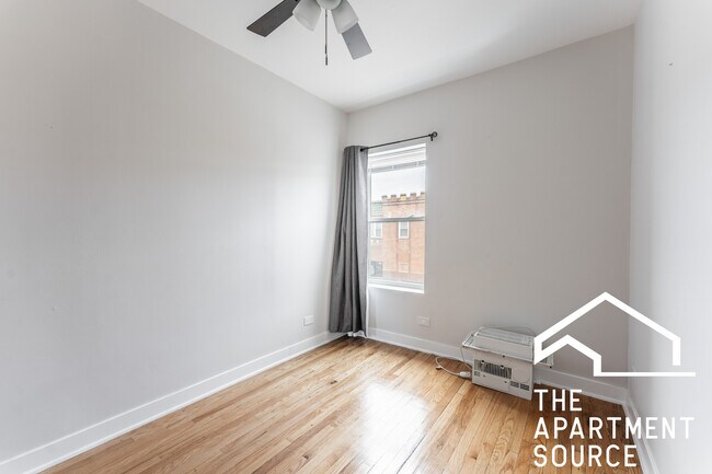 Building Photo - 4407 N Kimball Ave