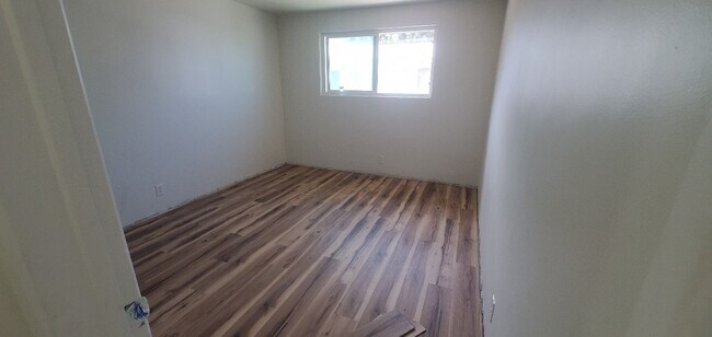 Foto del edificio - 1345 W 163rd St