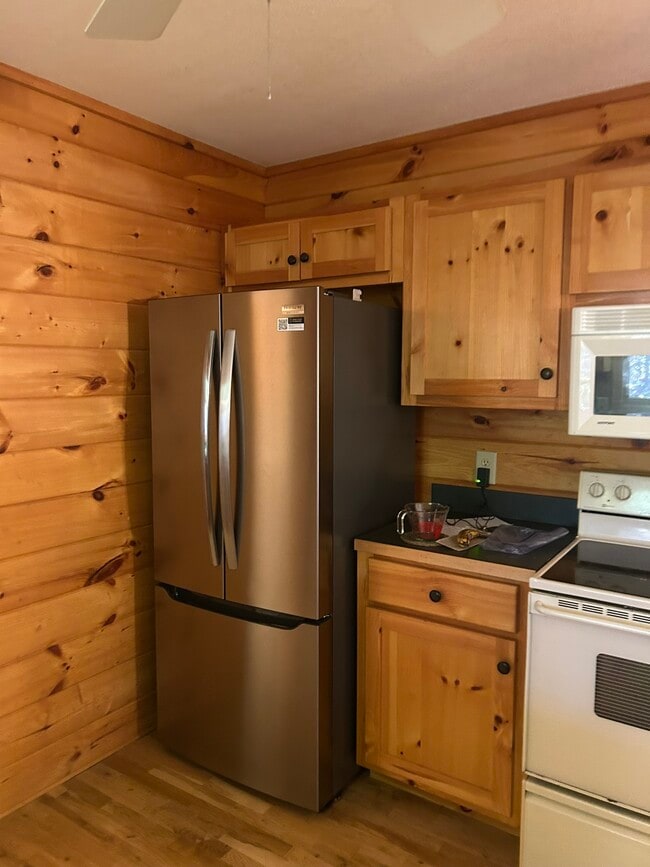 Foto del edificio - 233 Wildwind Ln