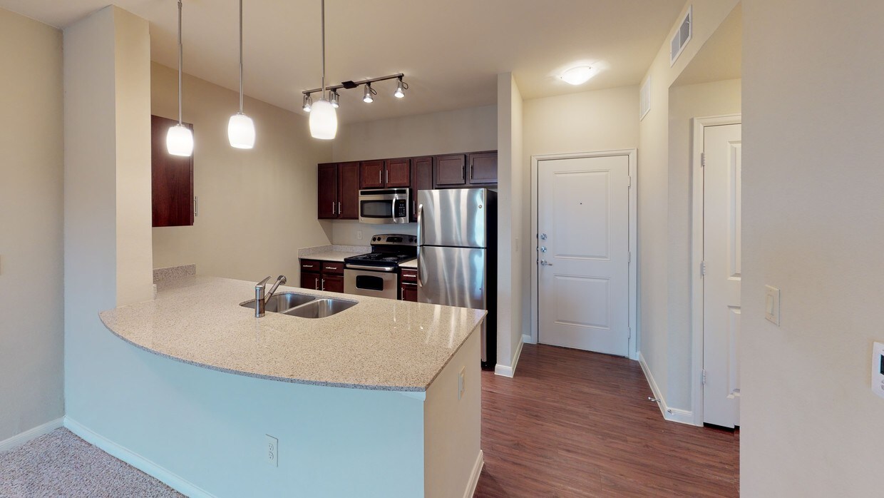 Platinum Castle Hills Rentals in Lewisville at 5200 Windhaven Pky