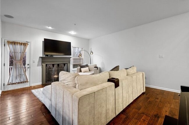 Photo - 294 Maple Ridge Dr Townhome
